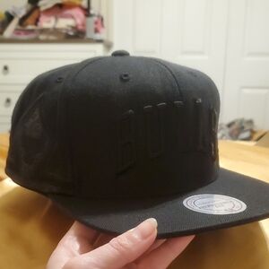 Mitchell & Ness Black On Black Chicago BULLS Snapback